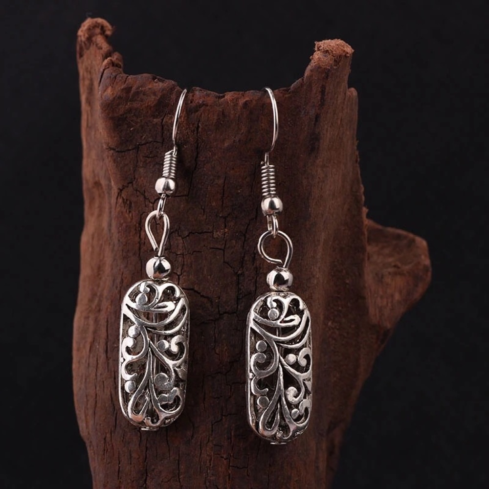 Filigree flower silver plate dangle earrings